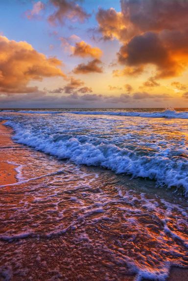 Colorful-beach-destination-sunrise-02