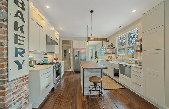 06-Kitchen