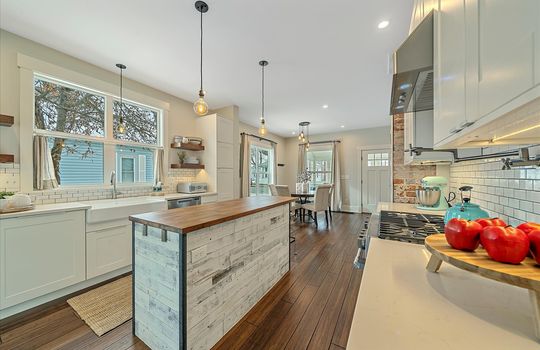 20-Kitchen