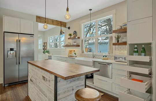 23-Kitchen with Drawers Open