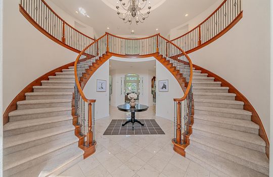 04-Grand Entry