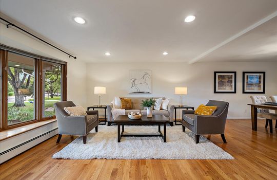 06-Living Room
