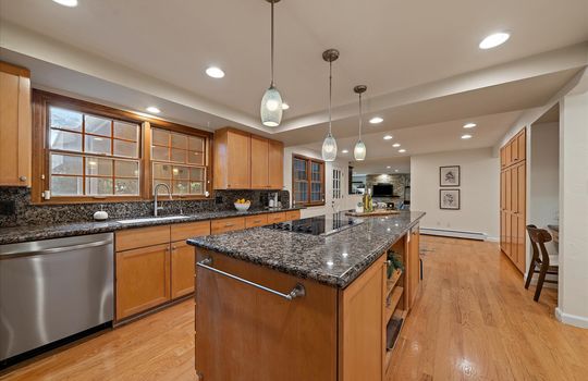 12-Kitchen