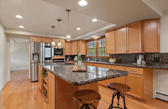 16-Kitchen