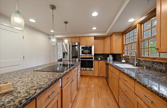 18-Kitchen