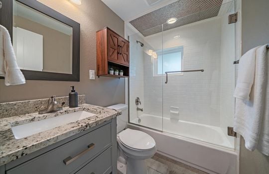 20-Full Hall Bath