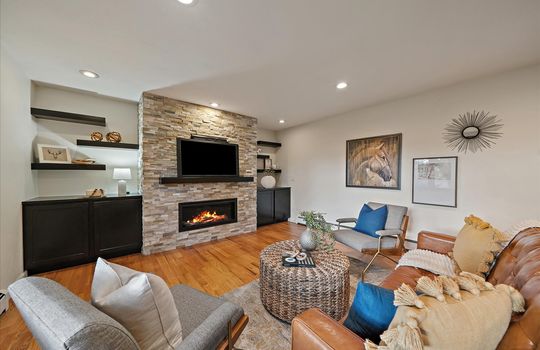 23-Family Room