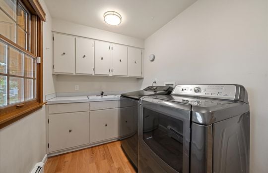 27-Main Floor Laundry