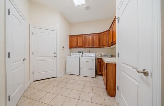 29-Main Floor Laundry