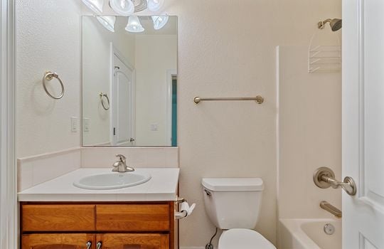 43-Full Bath 5