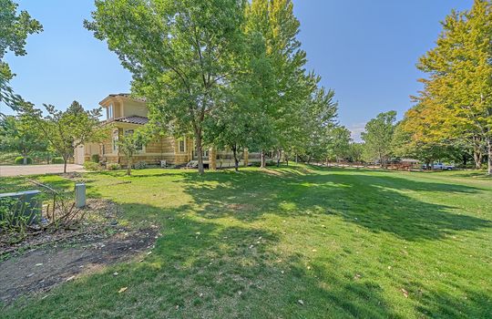 50-Backyard _ Golf Course