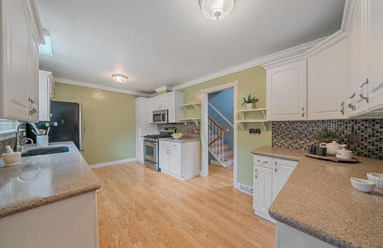 10-Kitchen