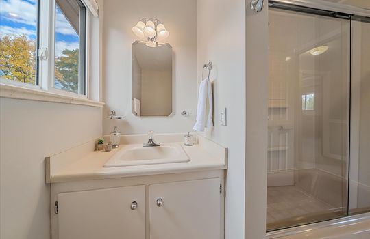 17-Full Bath 1