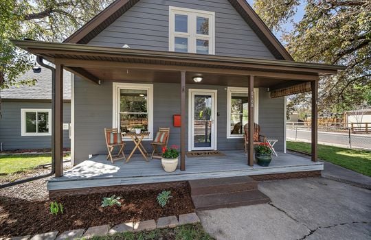 05-Covered Front Porch