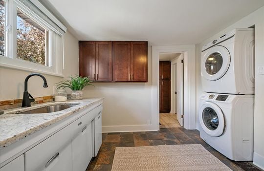 21-Main Home Laundry Area