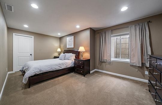 47-Conforming Basement Bedroom_Guest Area