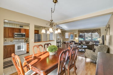 12-web-or-mls-15044 Final 0012