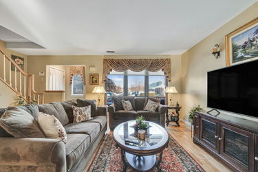 7-web-or-mls-15044 Final 0007