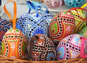 satynek-easter-eggs-3622572_1280