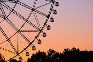 t_watanabe-ferris-wheel-4129391_1280