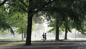wal_172619-jogging-4211946_1280