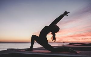 derekpics-yoga-6723315_1280