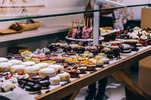 pexels-doughnuts-1868573_1280