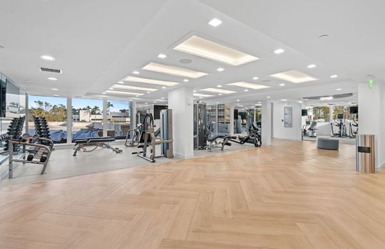 29-web-or-mls-4051-gulf-shore-blvd-902