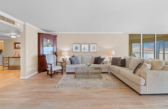 5-web-or-mls-4051-gulf-shore-blvd-902