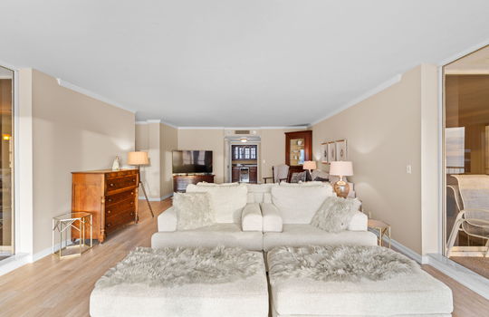 7-web-or-mls-4051-gulf-shore-blvd-902
