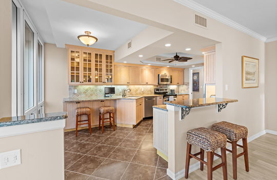9-web-or-mls-4051-gulf-shore-blvd-902