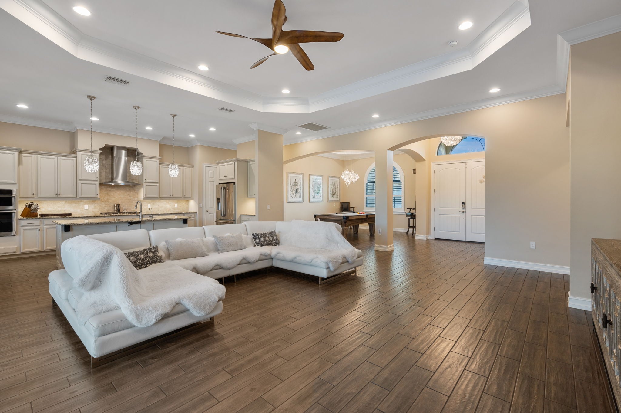 1609 Mockingbird Dr | Living Room