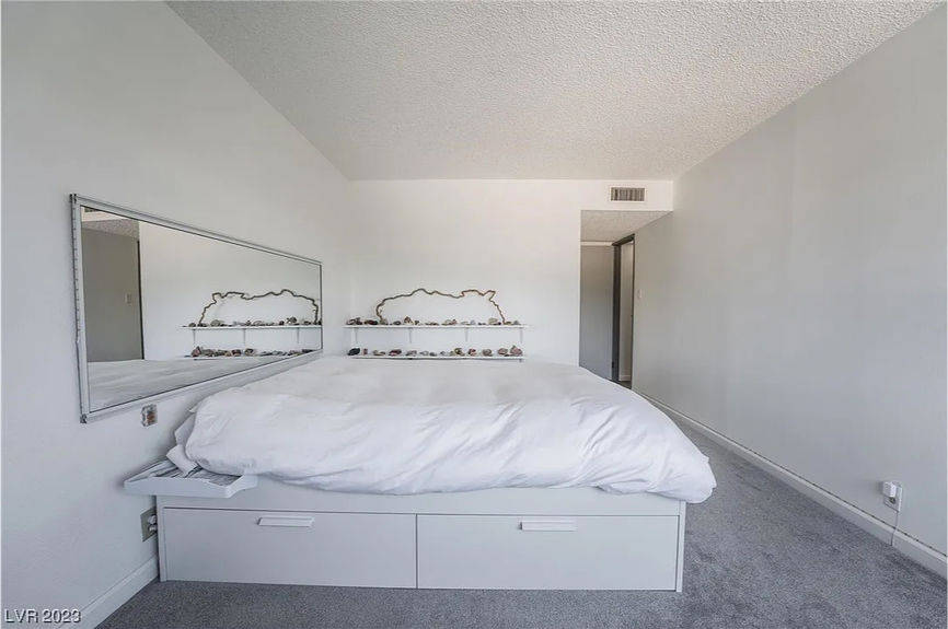 730 S Royal Crest Img 13