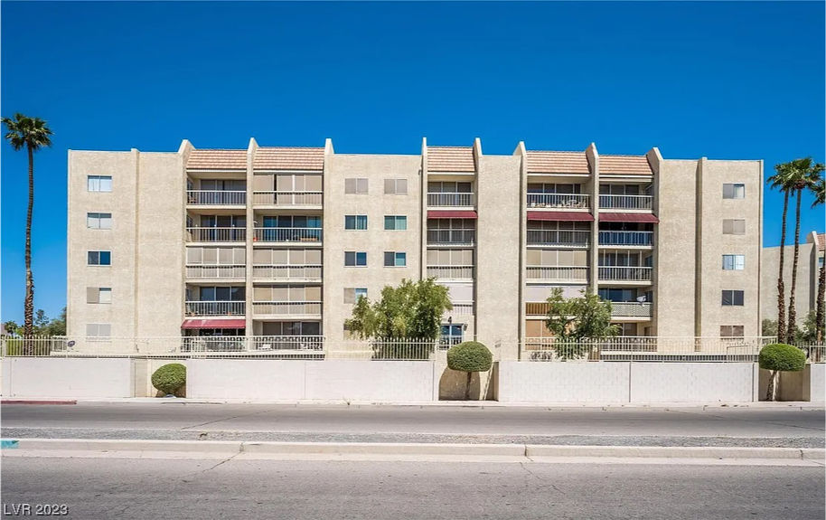 730 S Royal Crest Img 2