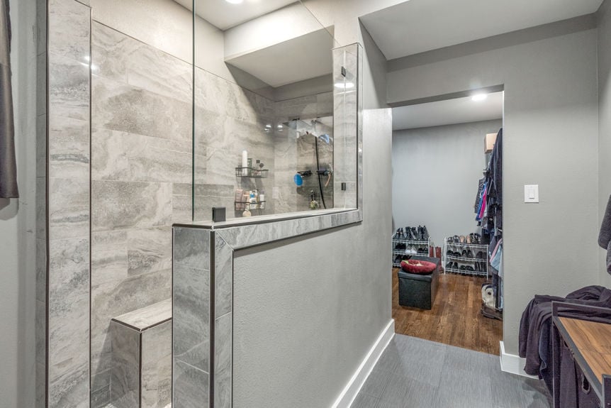 2008_Hayes_AssentRE-19