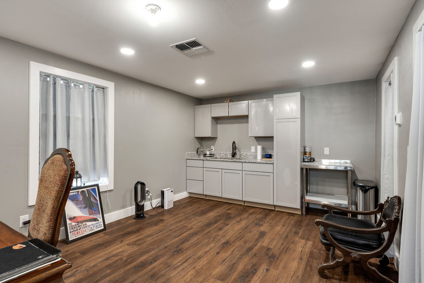 2008_Hayes_AssentRE-24