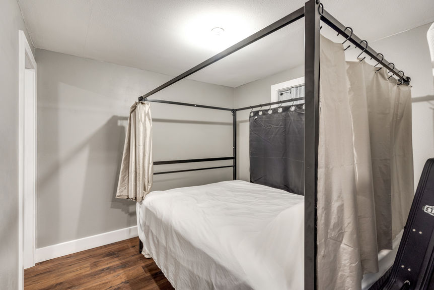 2008_Hayes_AssentRE-25