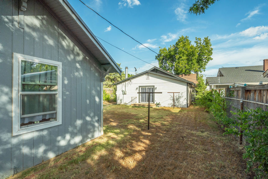 2008_Hayes_AssentRE-30