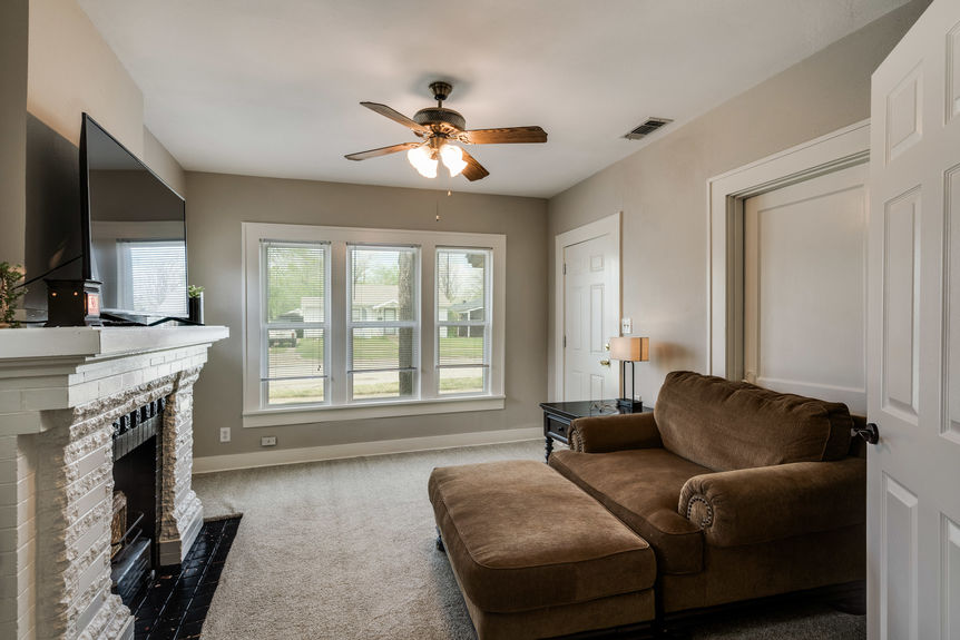 3103_AveQ_AssentRE-10