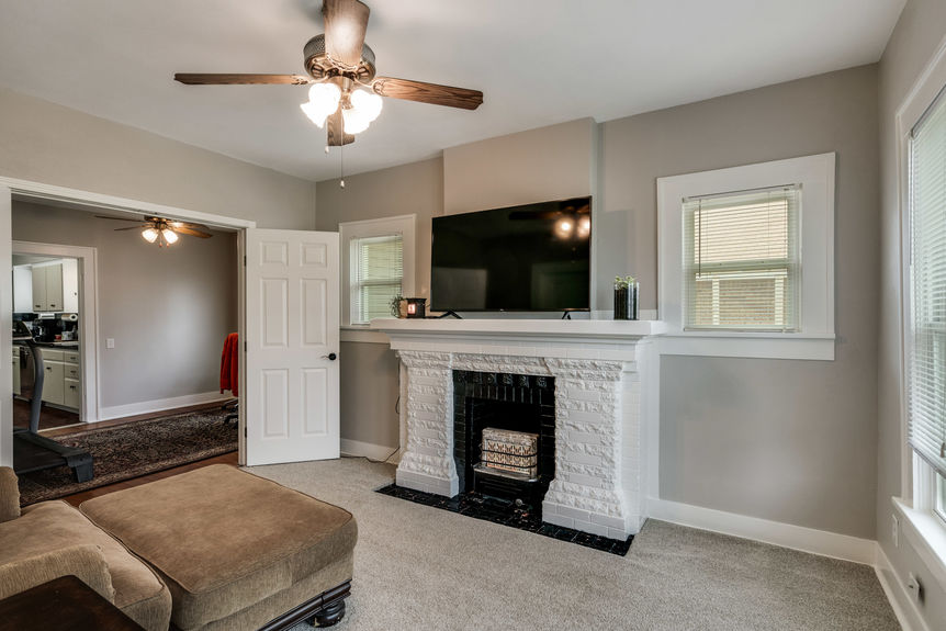 3103_AveQ_AssentRE-11