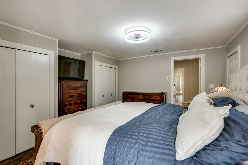 3103_AveQ_AssentRE-17