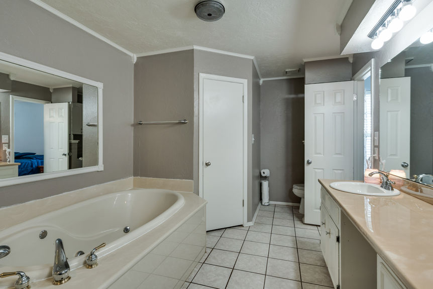 3_ShadyBrookCt_SummerMills-13