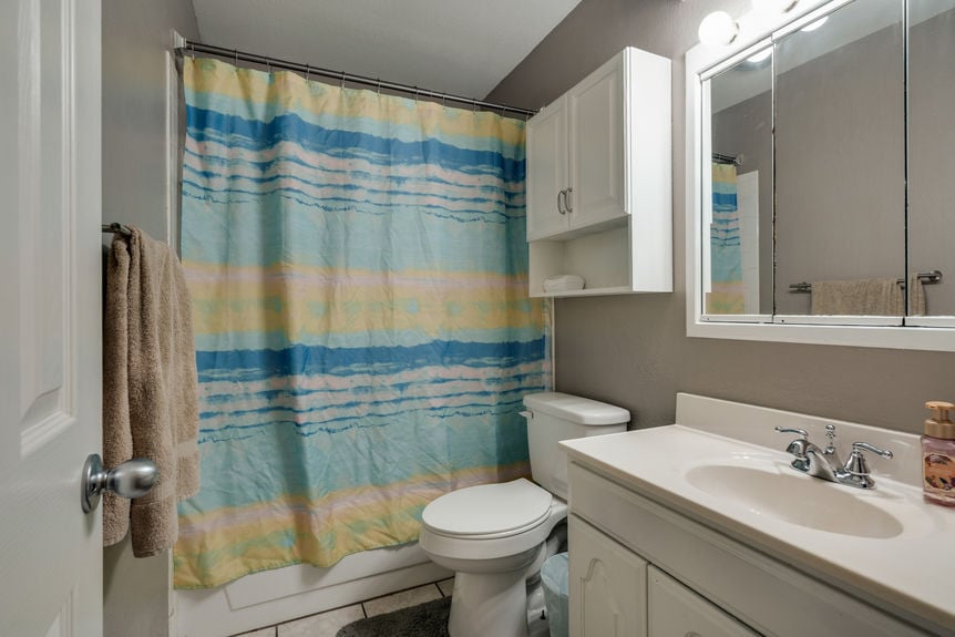 3_ShadyBrookCt_SummerMills-19