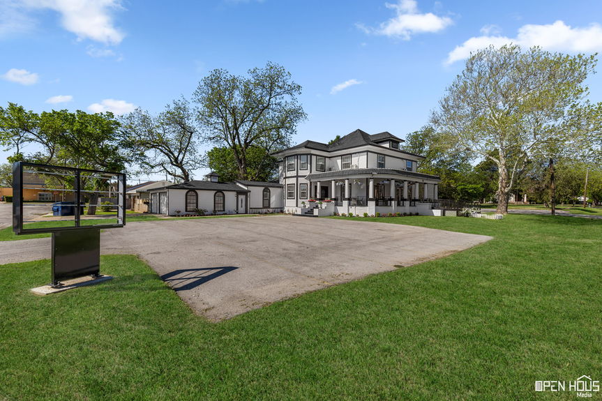 1-web-or-mls-405-w-gilbert-st