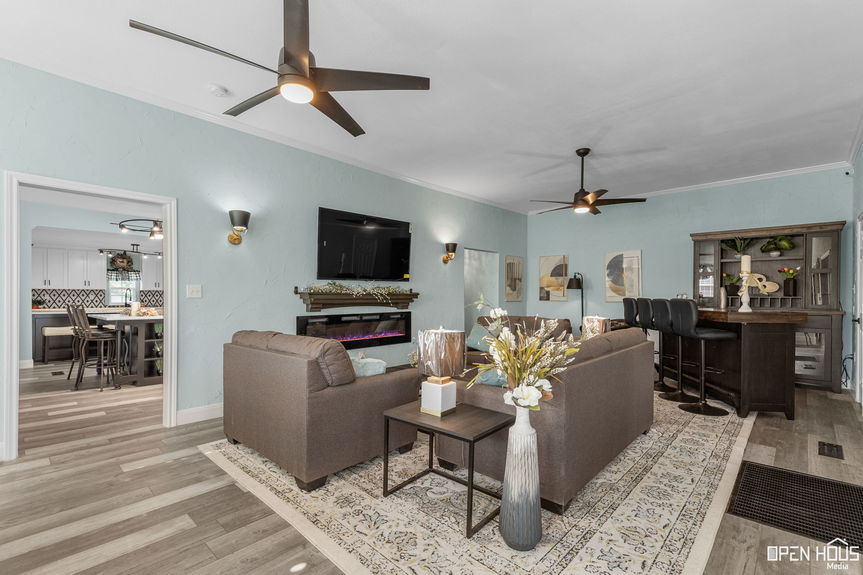 13-web-or-mls-405-w-gilbert-st