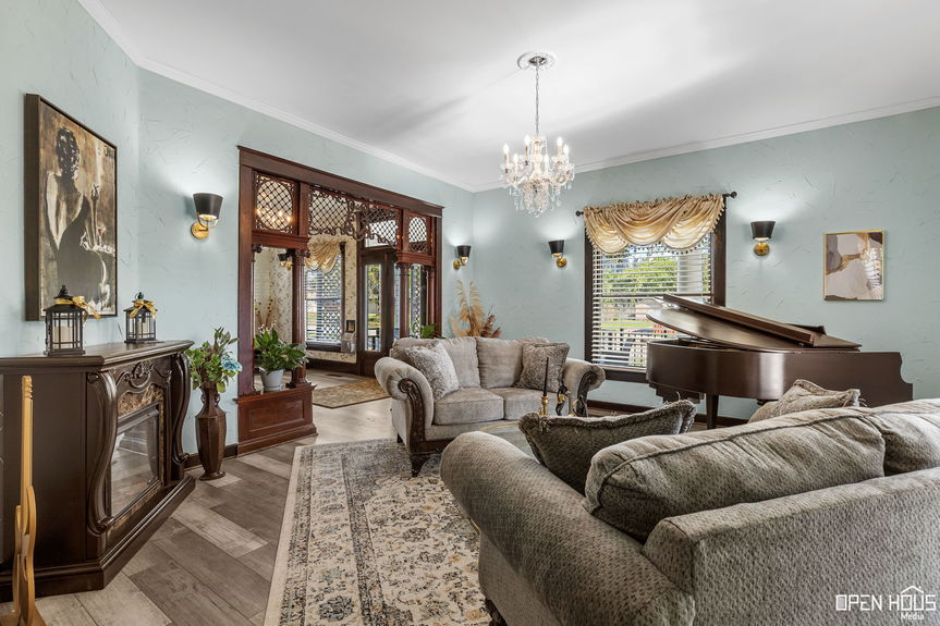 16-web-or-mls-405-w-gilbert-st