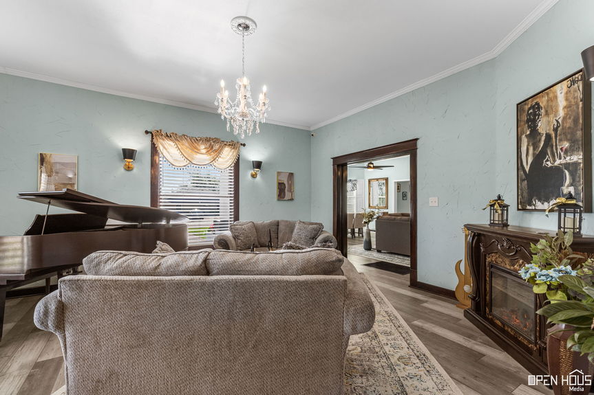 17-web-or-mls-405-w-gilbert-st