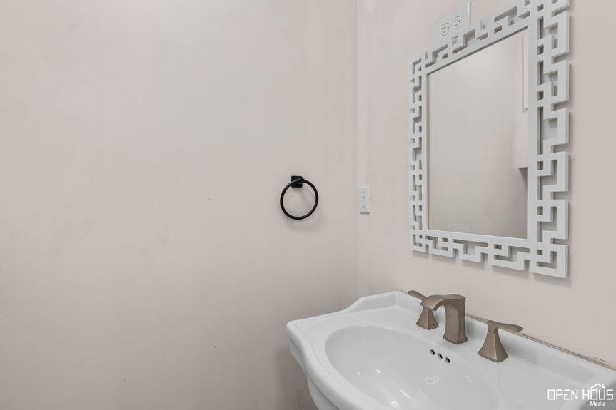 65-web-or-mls-405-w-gilbert-st