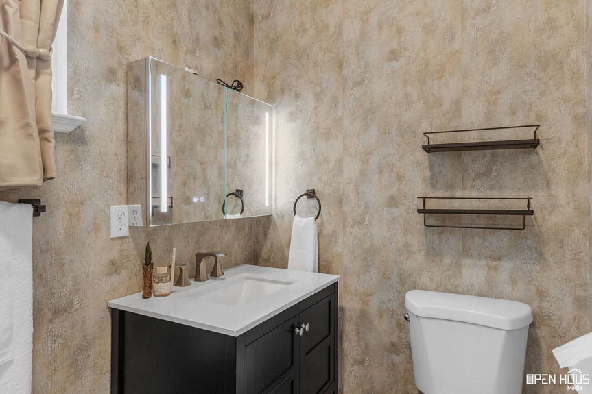 73-web-or-mls-405-w-gilbert-st