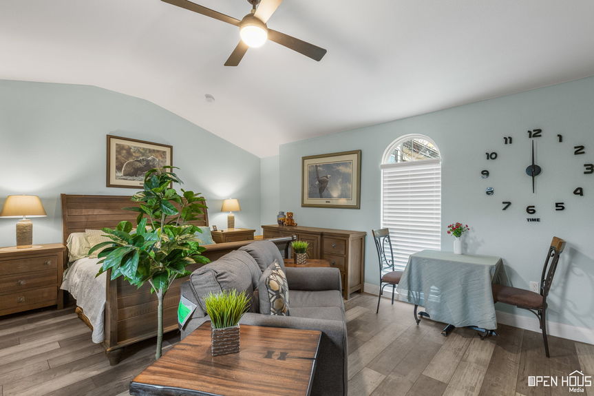 96-web-or-mls-405-w-gilbert-st